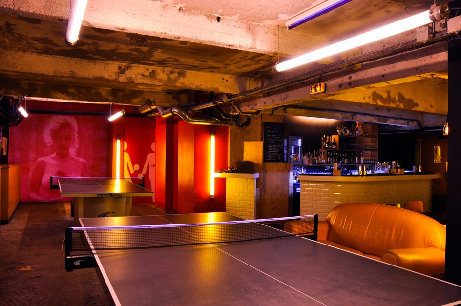 Quán bar tại Paris