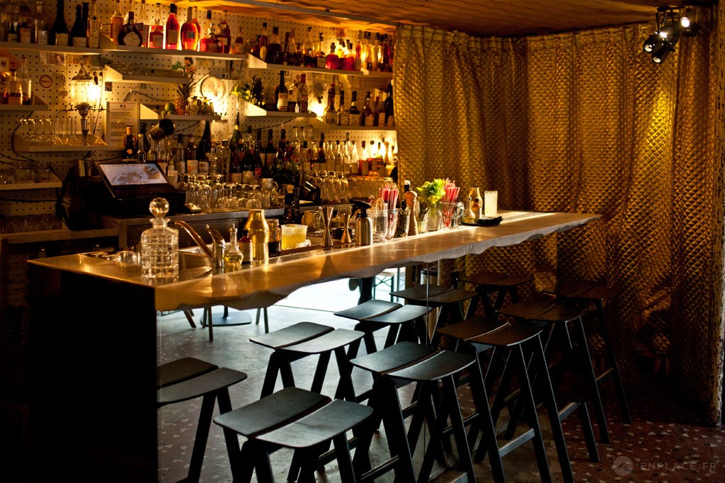 Quán bar tại Paris