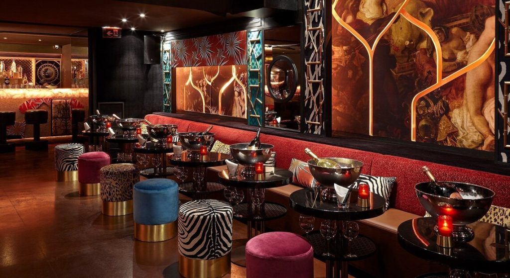 Quán bar tại Paris
