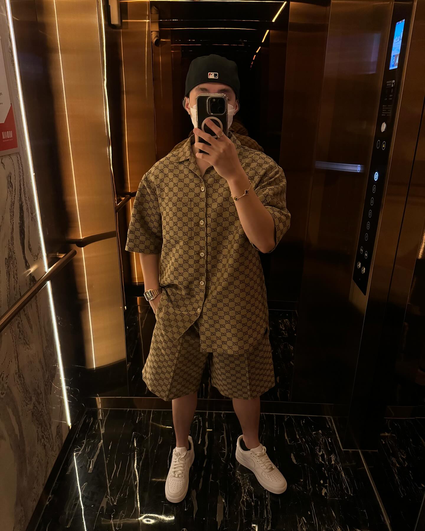 BST đồng hồ của Negav