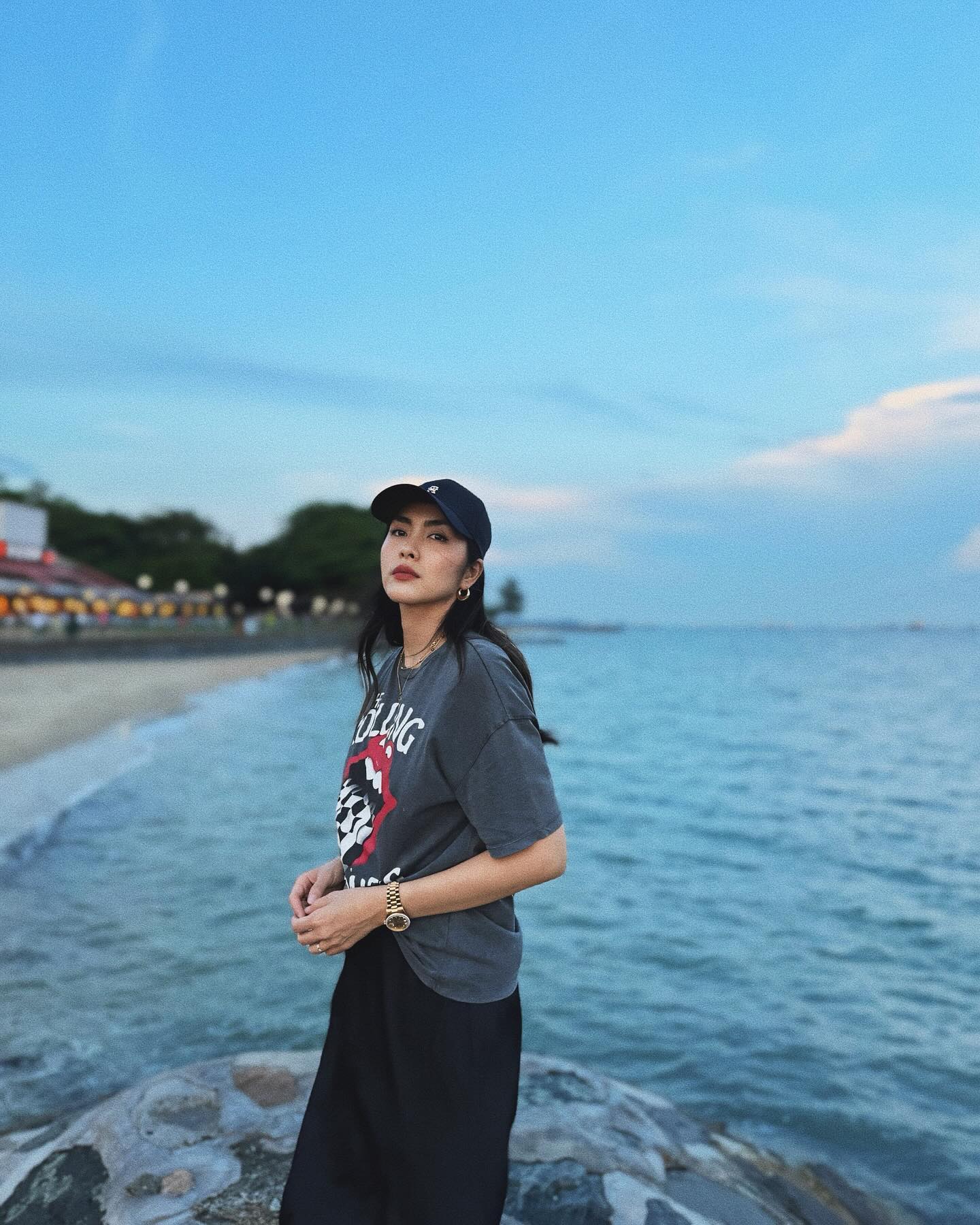 Trang phục màu trung tính