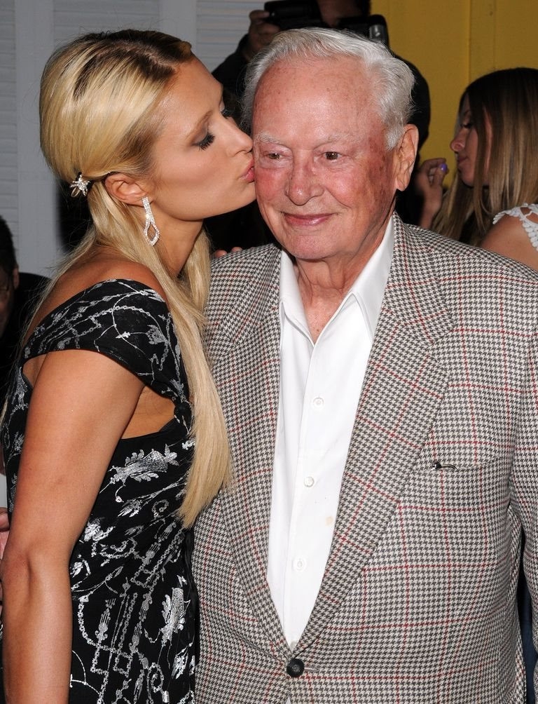 Tiểu thư tài phiệt Paris Hilton chia sẻ bí quyết thành công