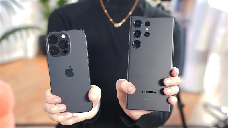 Tại sao tỷ phú giàu nhất thế giới ít chọn iPhone?