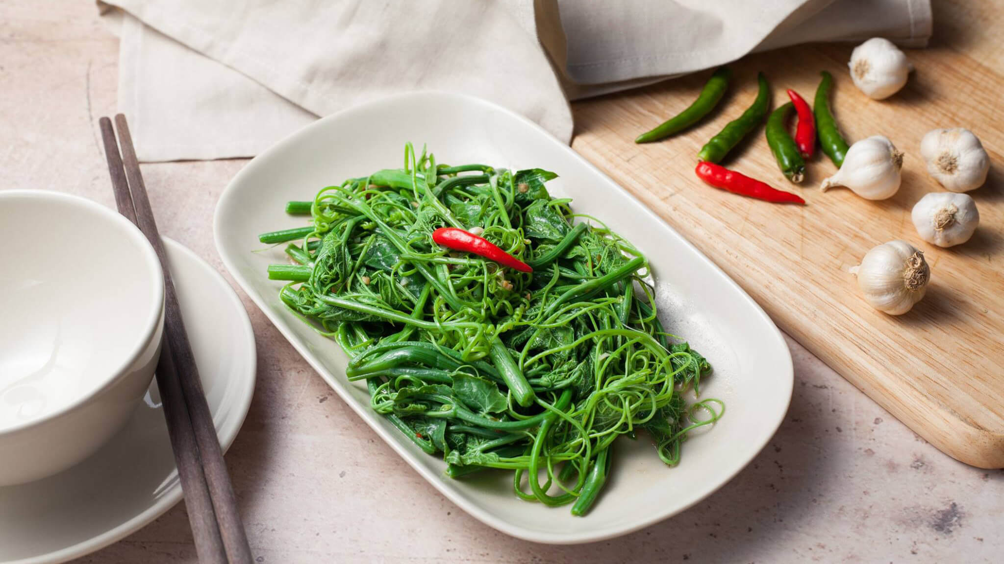 Rau muống xào tỏi