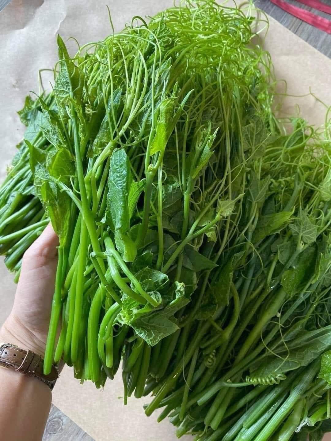 Rau muống xào tỏi