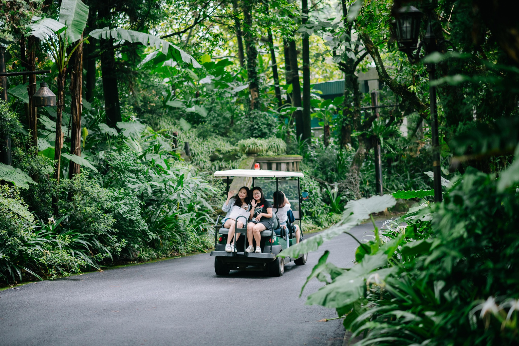 6 khu nghỉ dưỡng có bể bơi gần Hà Nội, đảm bảo trải nghiệm "chill" chưa từng có!