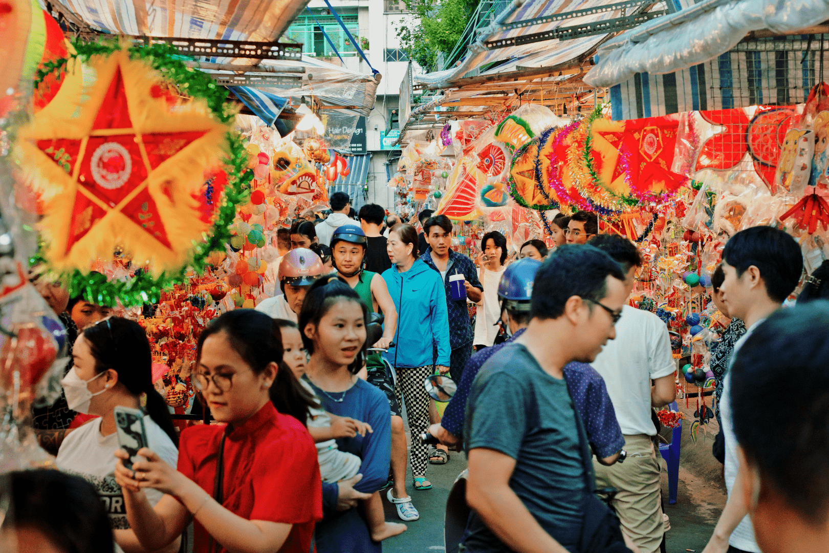 Phố lồng đèn TPHCM
