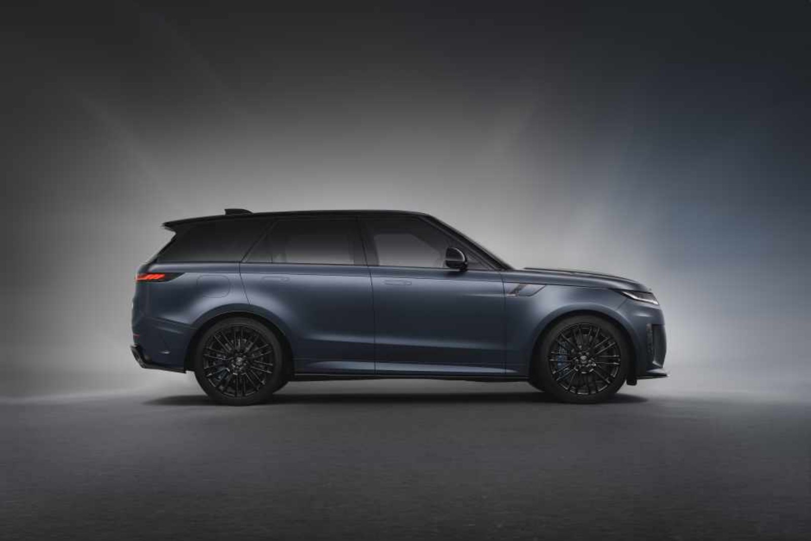Range Rover Sport SV EDITION TWO ra mắt phiên bản đặc biệt