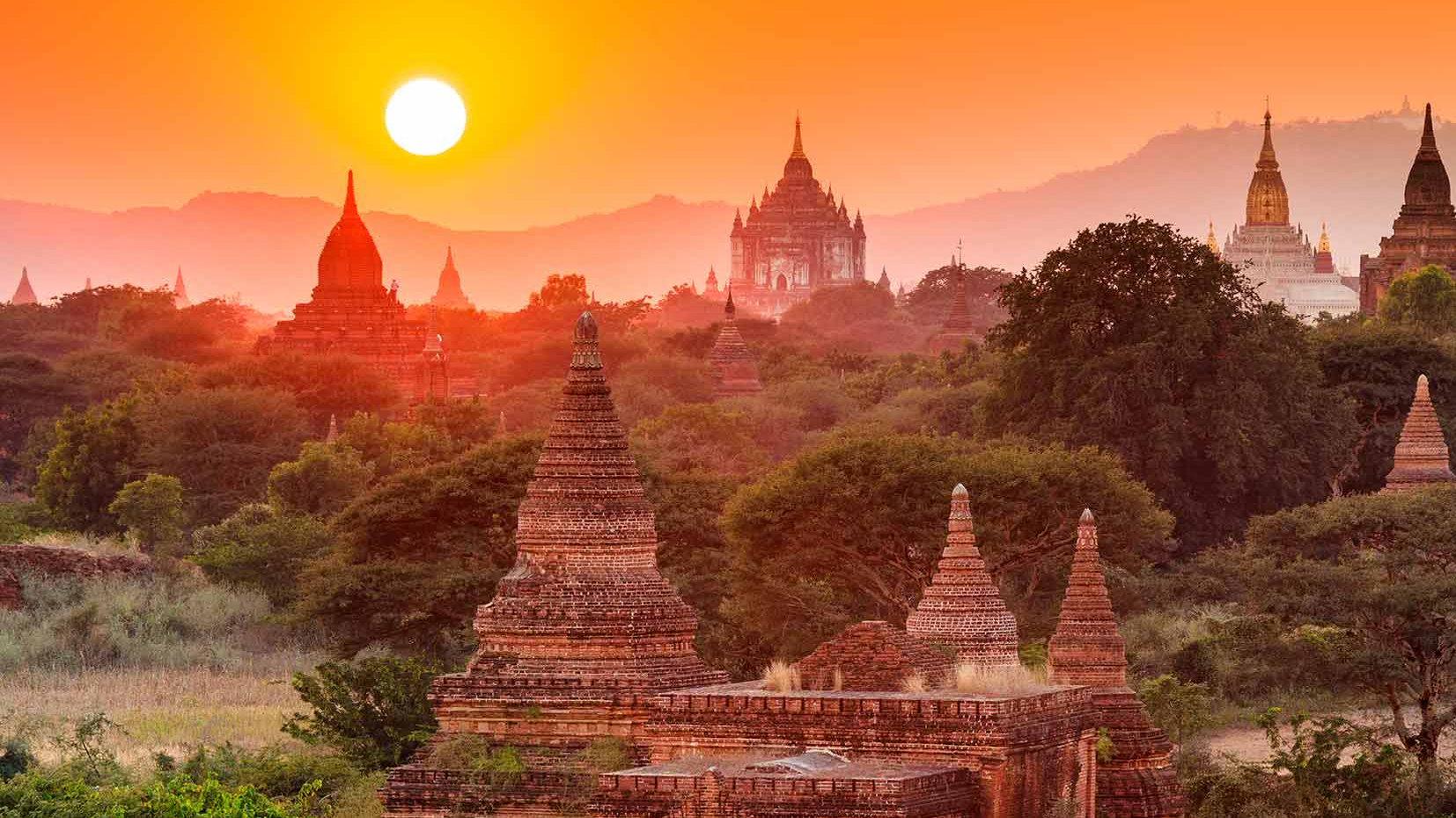Ngắm khoảnh khắc bình minh rực rỡ nhất tại thành phố cổ Bagan