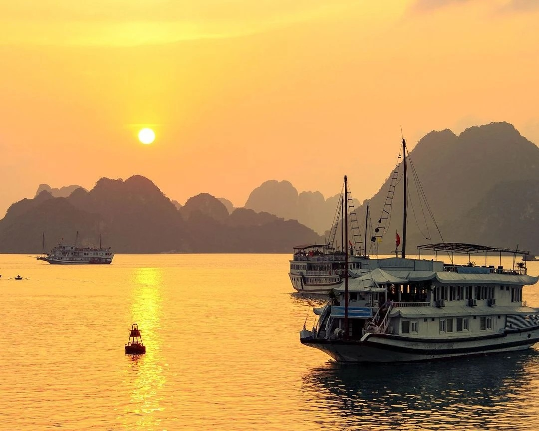 Có gì trong du thuyền The World chở top 1% dân số thế giới