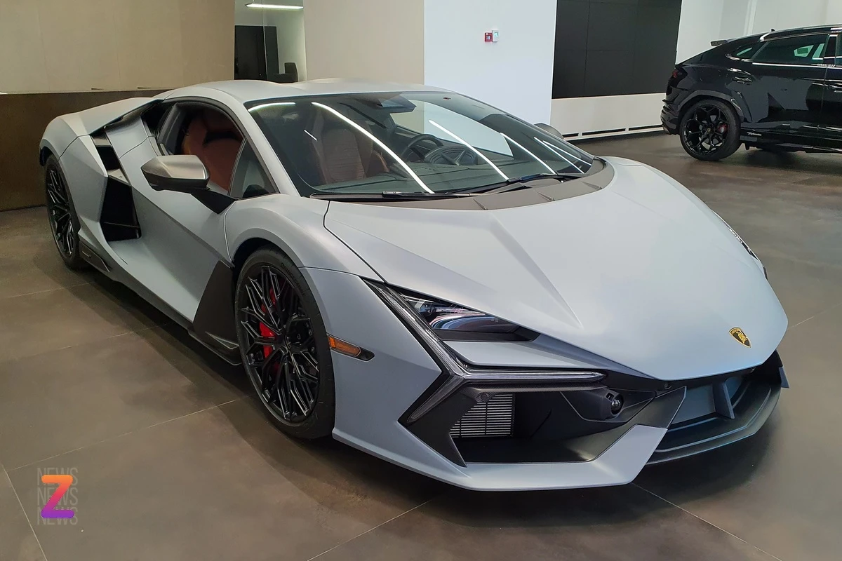 Loạt siêu xe Lamborghini Revuelto có mặt tại Singapore