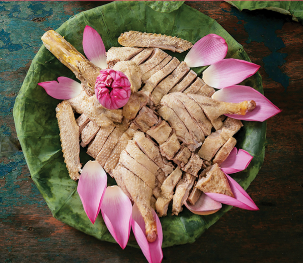 Vịt hấp hoa sen