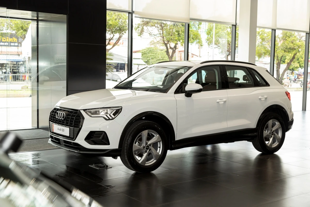 Audi Q3 Advanced Black Edition giá từ 1,89 tỷ đồng tại Việt Nam