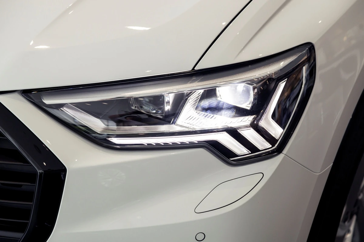 Audi Q3 Advanced Black Edition giá từ 1,89 tỷ đồng tại Việt Nam