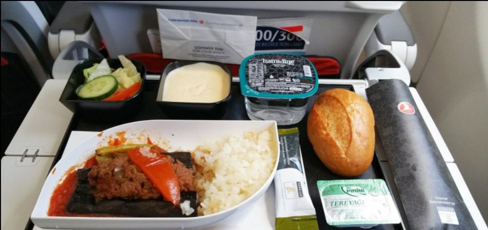 Đồ ăn trên máy bay