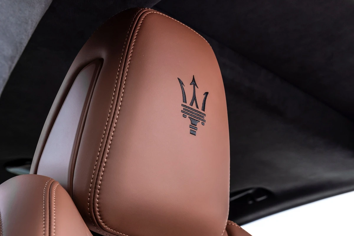 Cận cảnh chiếc Maserati Quattroporte sử dụng động cơ V8 cuối cùng