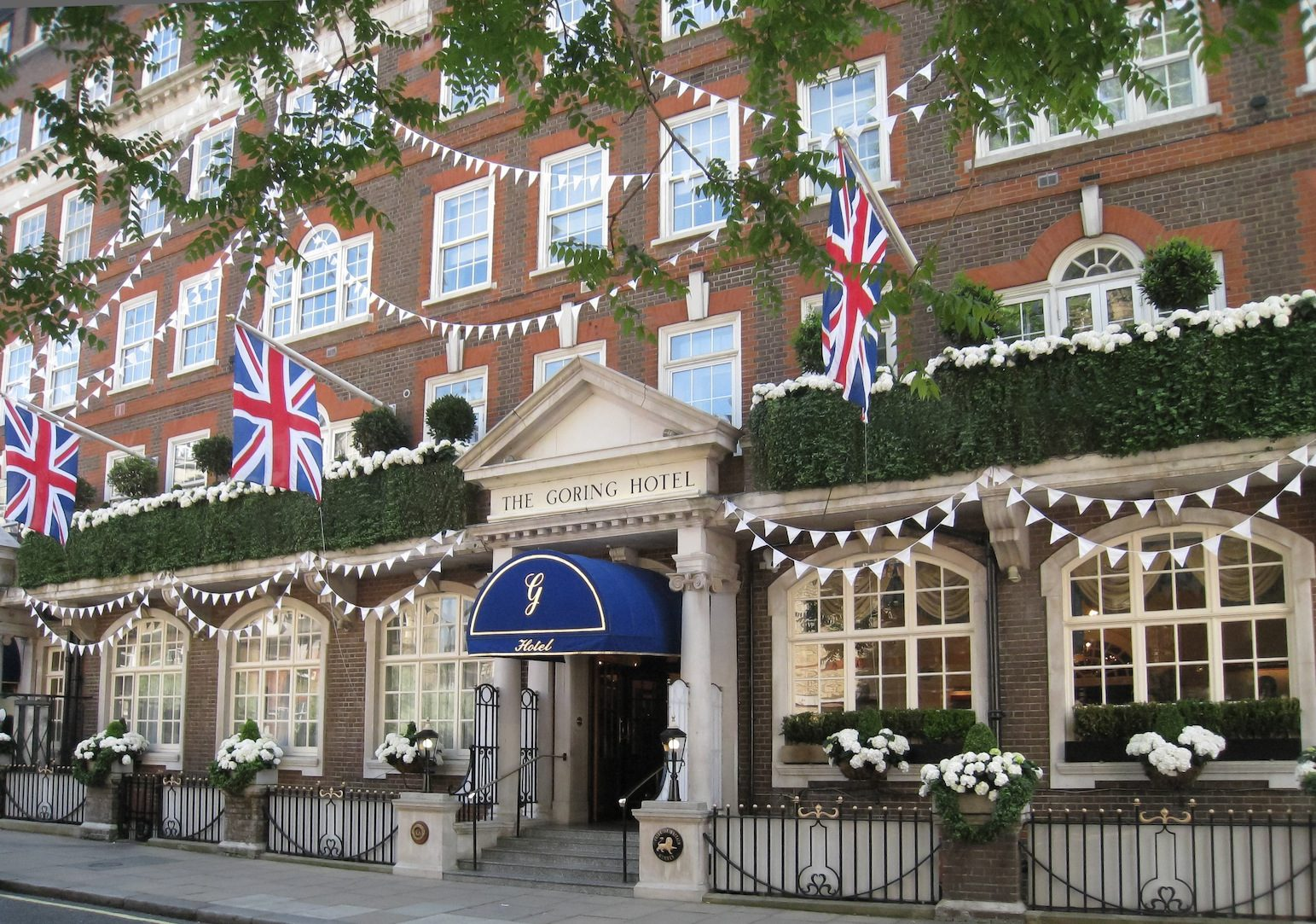 9 khách sạn sang trọng nhất ở London