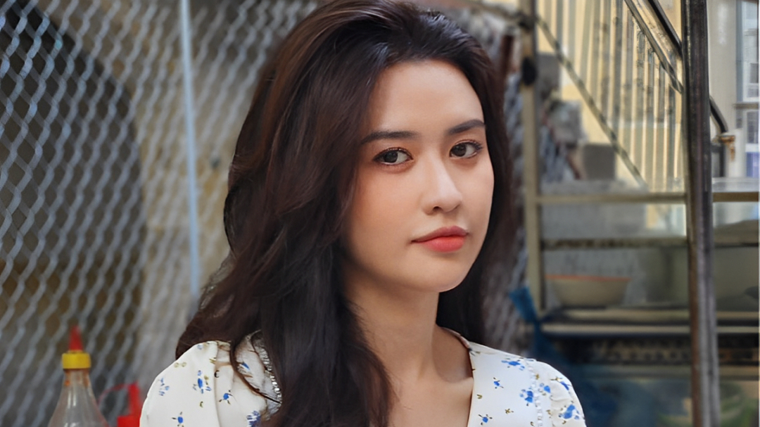 Gái xinh vừa lên Đảo Thiên Đường là "tình cũ" Tuấn Trần: Body đốt mắt, style bạo đừng hỏi!