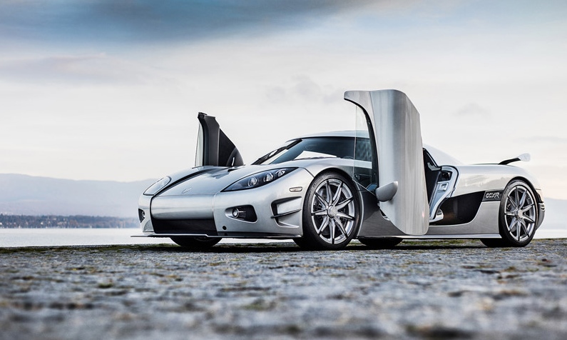 Siêu phẩm Bugatti La Voatio Noire đắt nhất thế giới