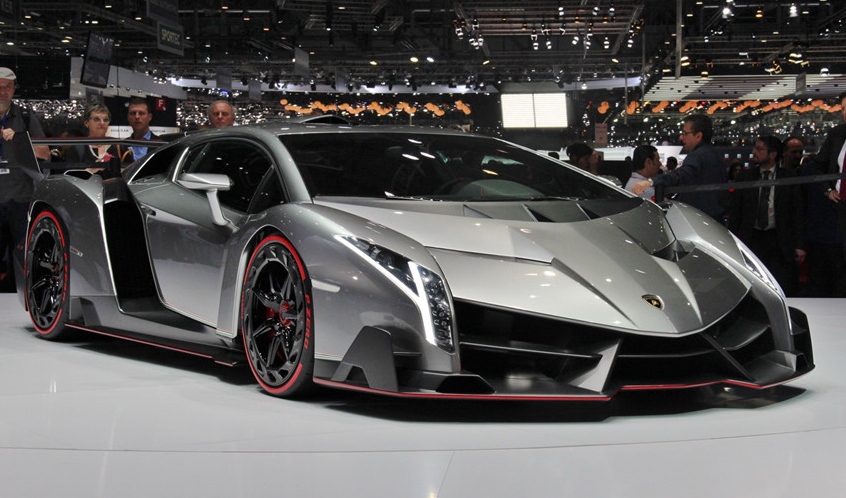 Siêu phẩm Bugatti La Voatio Noire đắt nhất thế giới