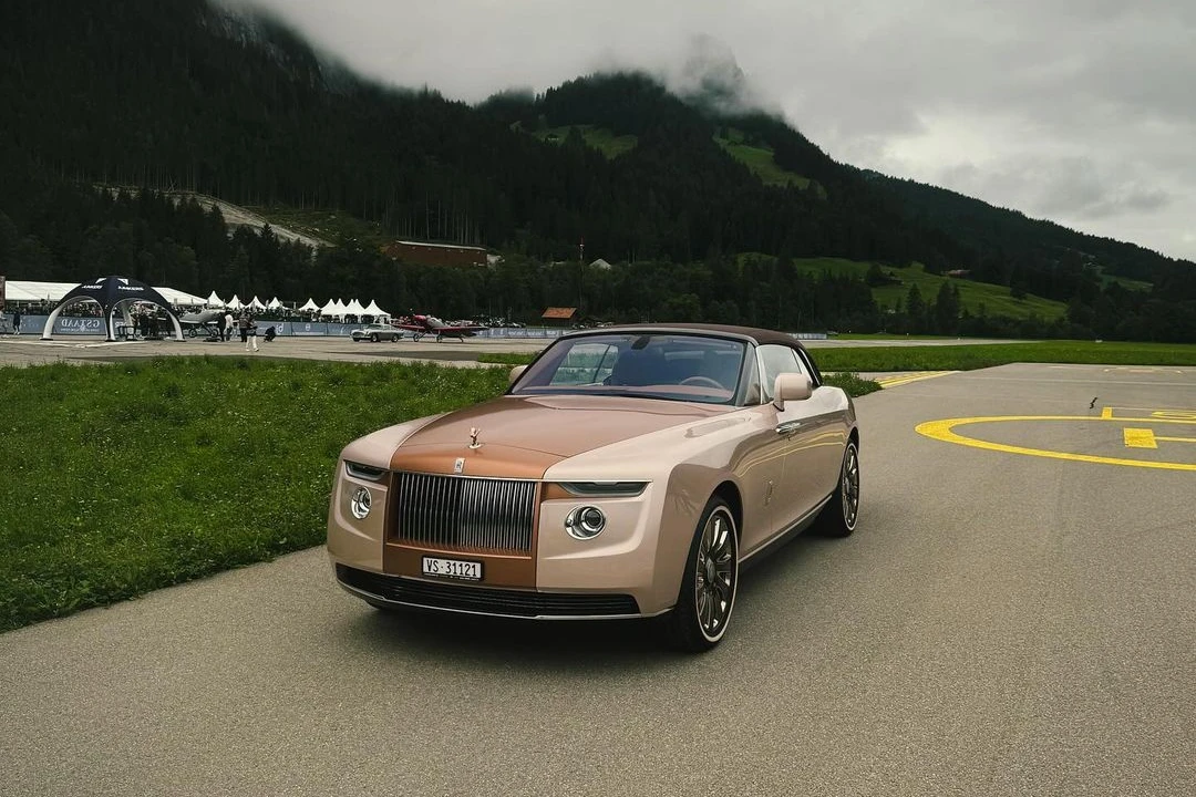 Siêu phẩm Rolls-Royce Boat Tail bất ngờ trở lại