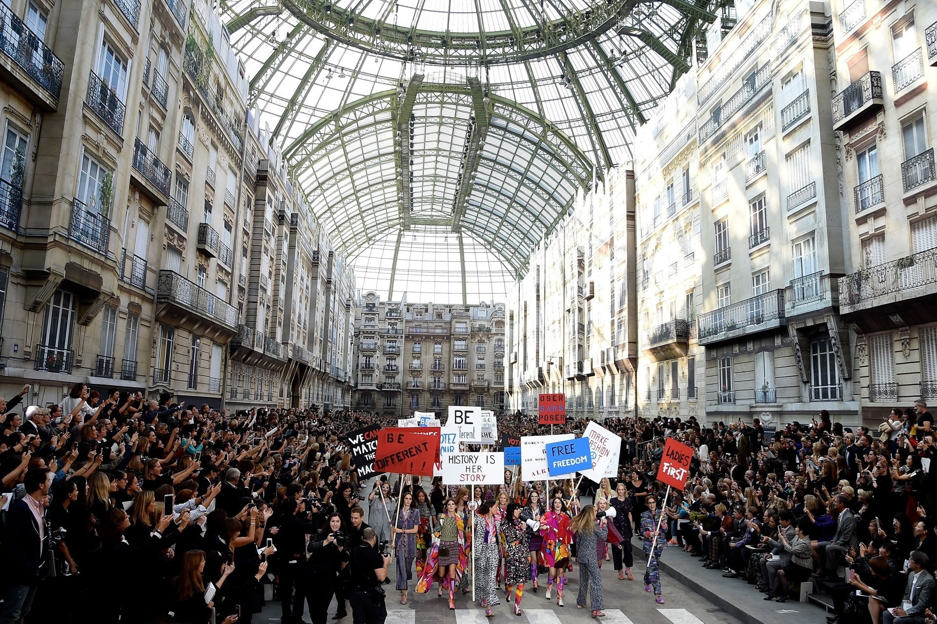 Show diễn Chanel
