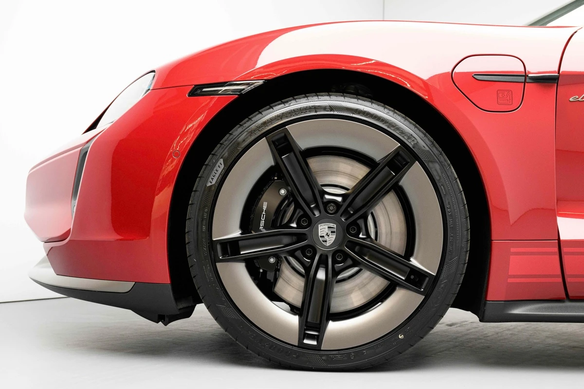 Siêu phẩm Porsche Taycan Turbo K-Edition chính thức ra mắt