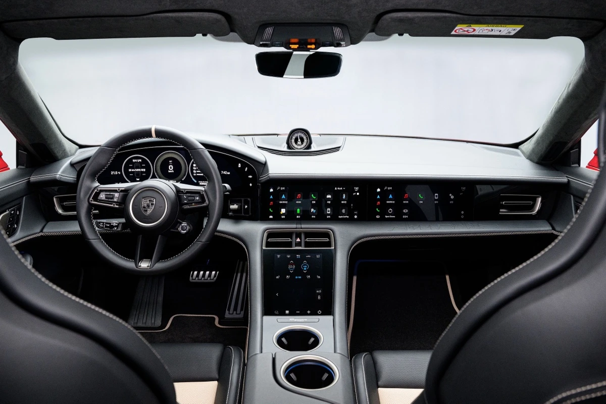Siêu phẩm Porsche Taycan Turbo K-Edition chính thức ra mắt