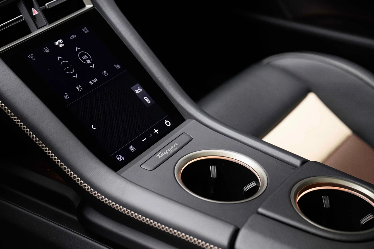 Siêu phẩm Porsche Taycan Turbo K-Edition chính thức ra mắt