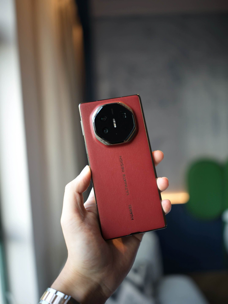Huawei Mate XT Ultimate Design