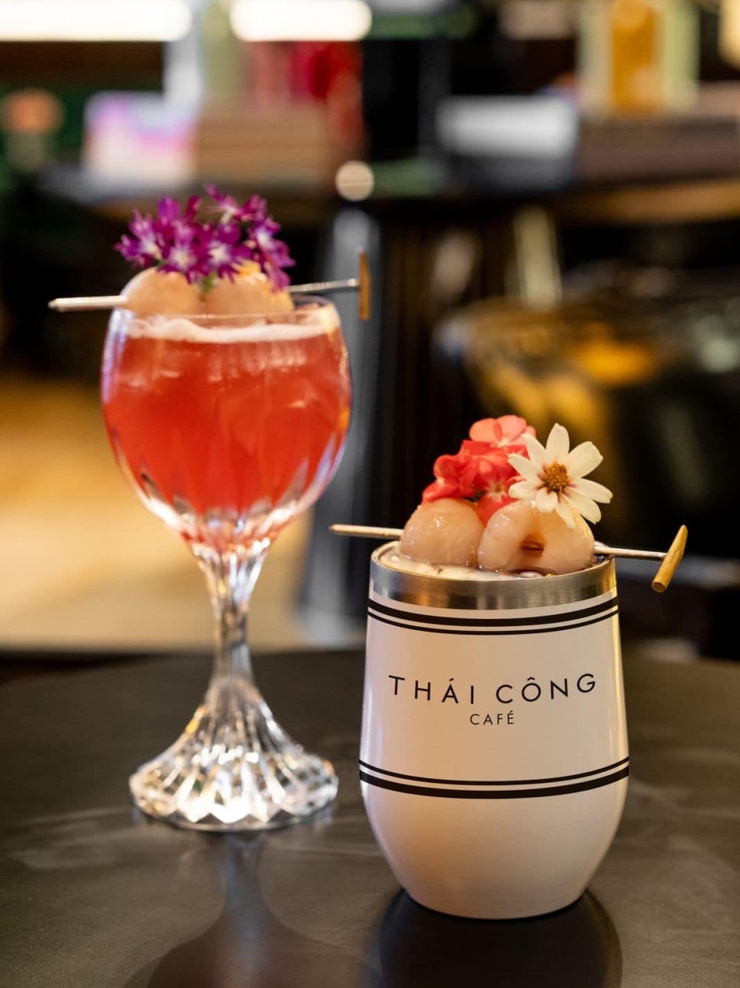 “Bán” không gian và trải nghiệm: Độc lạ cách tiếp thị của mô hình kinh doanh ẩm thực xa xỉ từ văn hóa Omakase, bát phở giá 2,5 triệu đồng và cơn sốt trà vải Thái Công