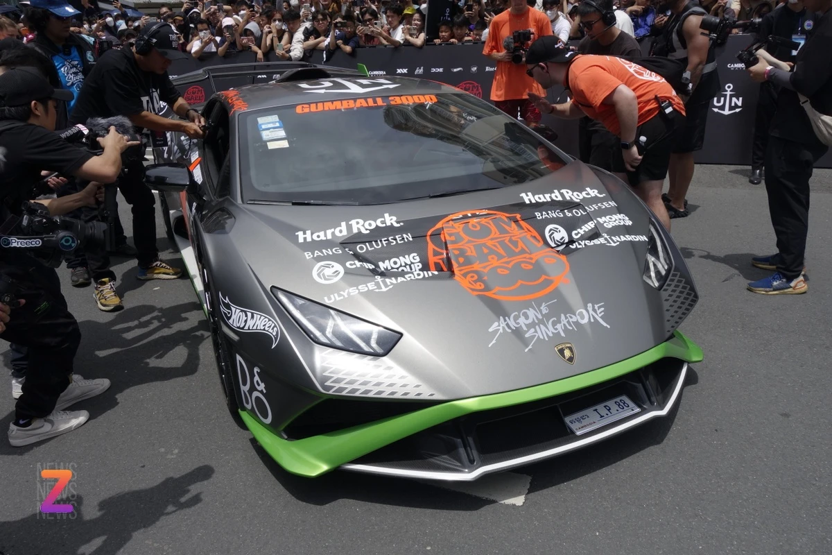 Gumball 3000 tập trung tại trung tâm Quận 1 để chuẩn bị cho sự kiện