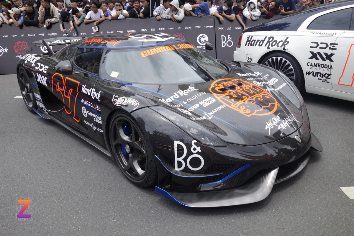 Gumball 3000 tập trung tại trung tâm Quận 1 để chuẩn bị cho sự kiện