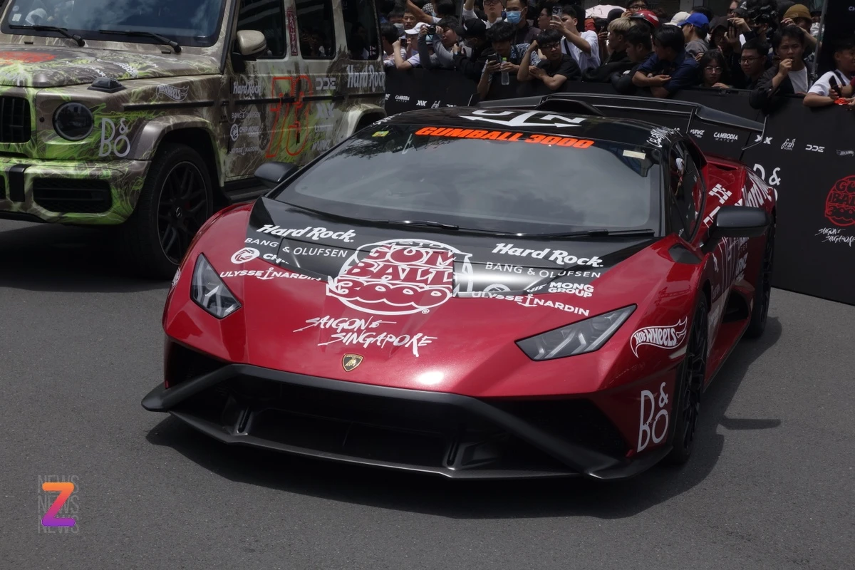 Gumball 3000 tập trung tại trung tâm Quận 1 để chuẩn bị cho sự kiện