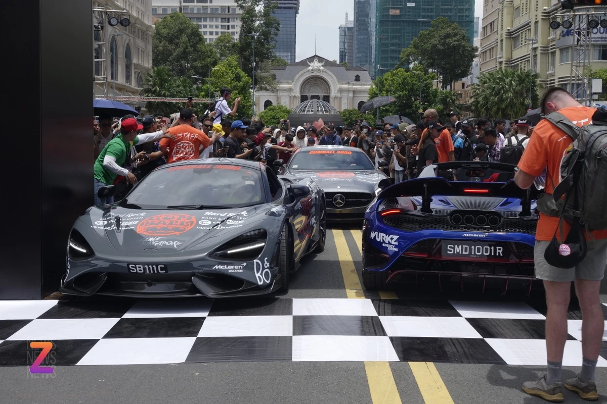Gumball 3000 tập trung tại trung tâm Quận 1 để chuẩn bị cho sự kiện