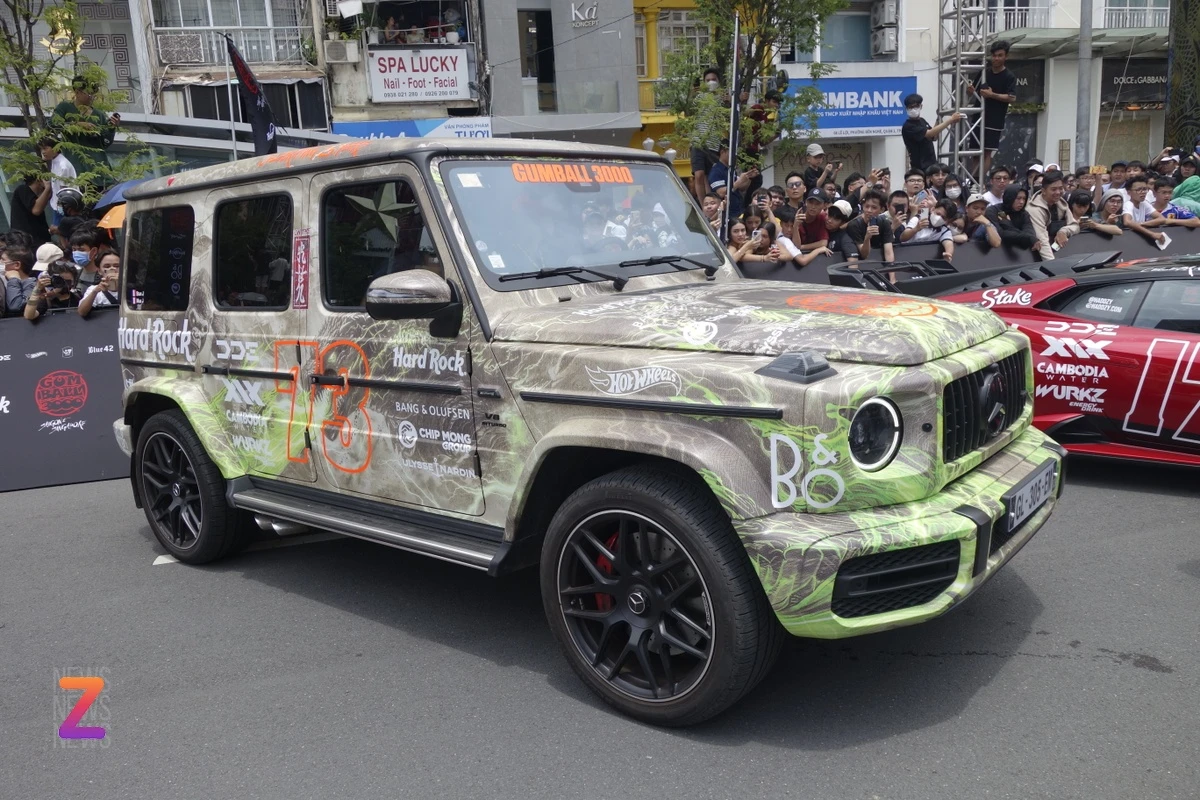 Gumball 3000 tập trung tại trung tâm Quận 1 để chuẩn bị cho sự kiện