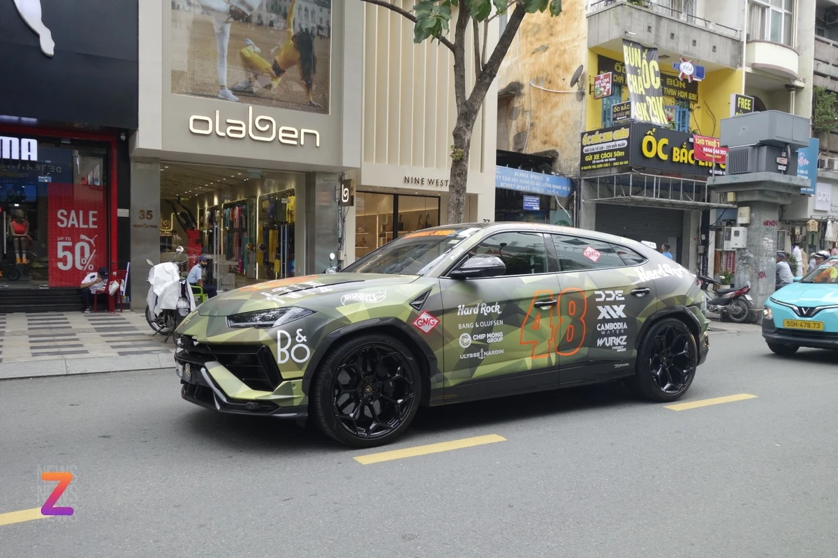 Gumball 3000 tập trung tại trung tâm Quận 1 để chuẩn bị cho sự kiện