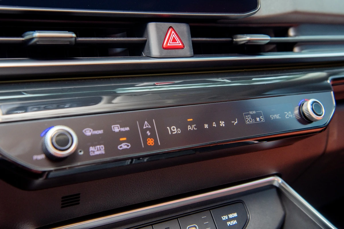 Phiên bản mới nhất của Kia Carnival có gì đặc biệt ?