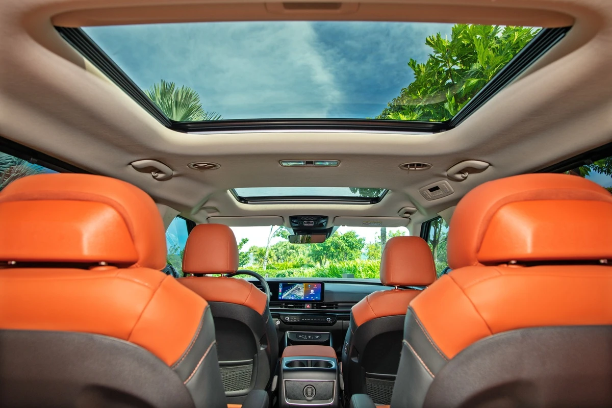 Phiên bản mới nhất của Kia Carnival có gì đặc biệt ?