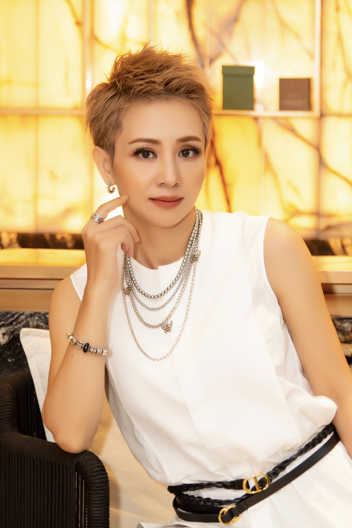 Chị đẹp đạp gió 2024