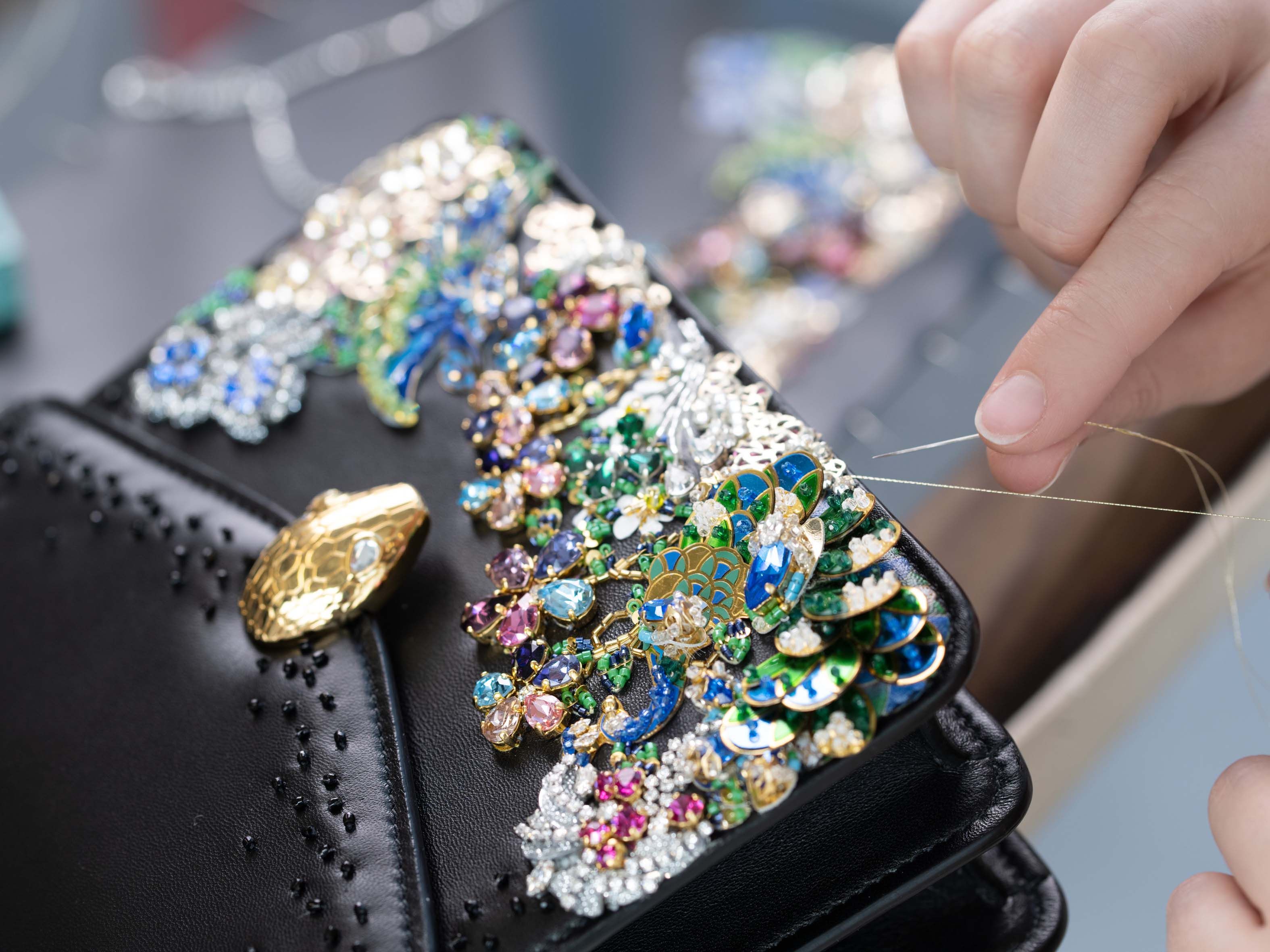 Mary Katrantzou và những chiếc túi xách diệu kỳ