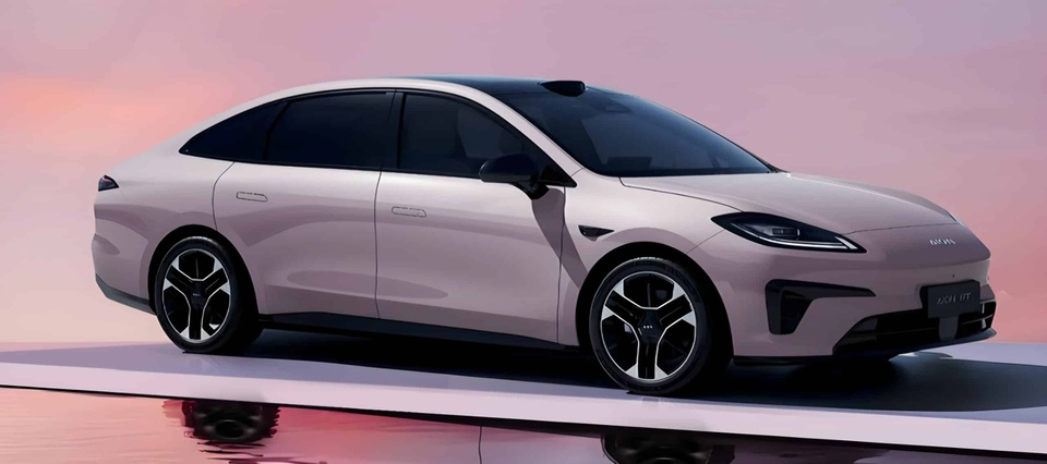 Siêu phẩm GAC Aion RT chính thức ra mắt