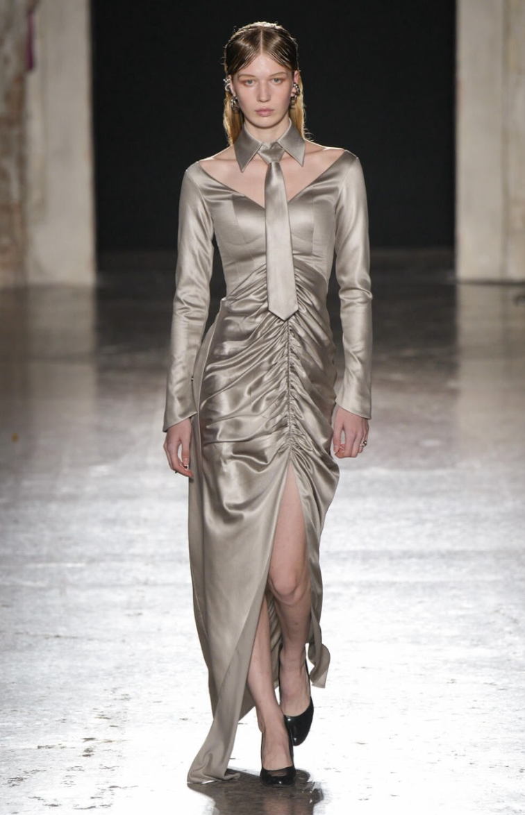 Lần đầu tiên có NTK Gen Z Việt làm runway show ở Milan Fashion Week được Anna Wintour khen, khách mời cũng toàn người cool