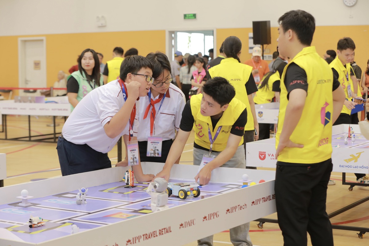 Vòng chung kết ROBOG toàn quốc diễn ra thành công