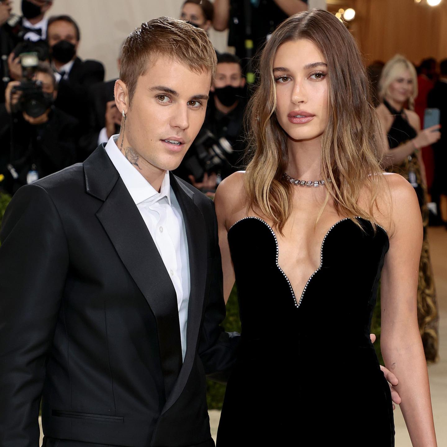 Hailey Bieber - cô vợ "chữa lành" cuộc đời Justin Bieber: Là tiểu thư gia thế "không vừa", chịu nhiều ấm ức vì yêu