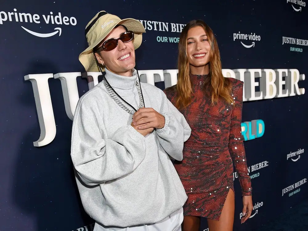 Hailey Bieber - cô vợ "chữa lành" cuộc đời Justin Bieber: Là tiểu thư gia thế "không vừa", chịu nhiều ấm ức vì yêu