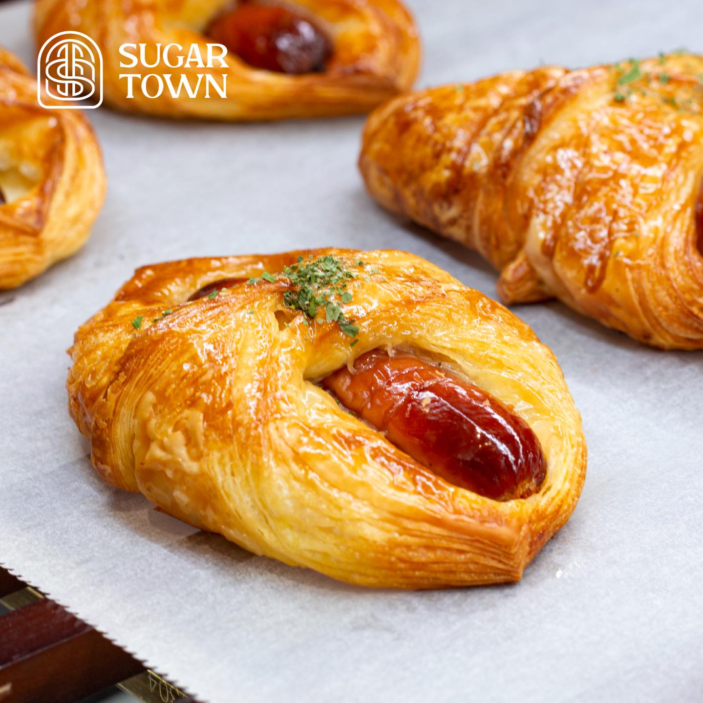8 tiệm bánh nổi danh dành riêng cho tín đồ hảo ngọt ở Sài Gòn