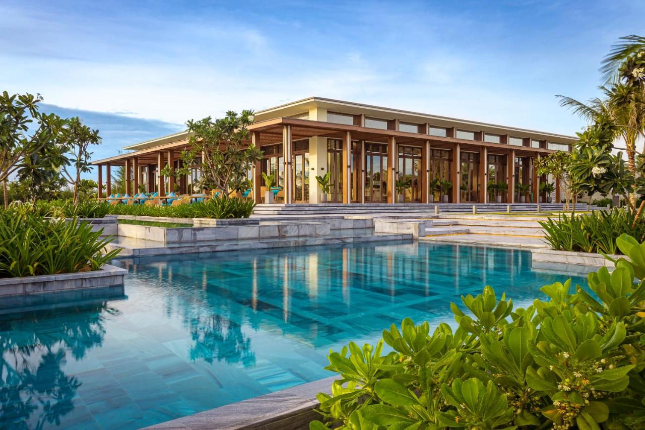 Tìm về bình yên tại 2 khu resort biển Quy Nhơn