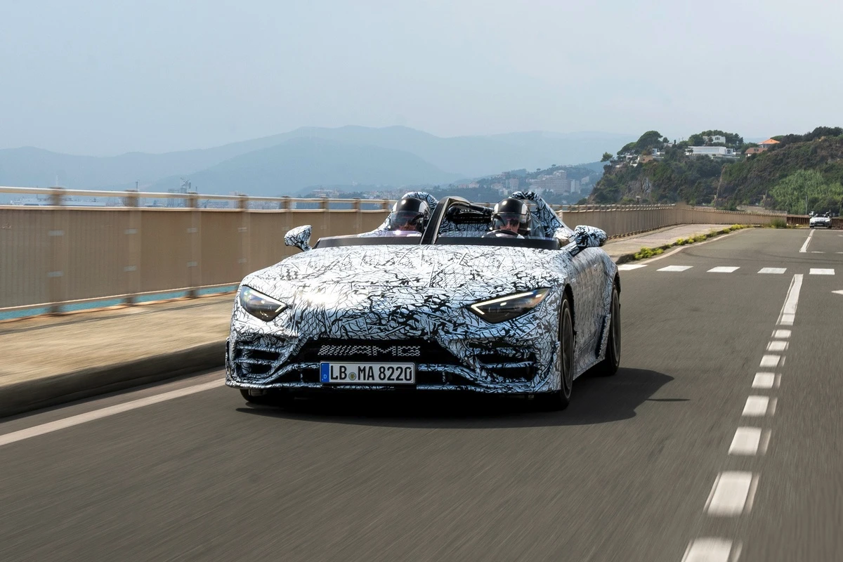 Siêu phẩm Mercedes-AMG PureSpeed chính thức lộ diện