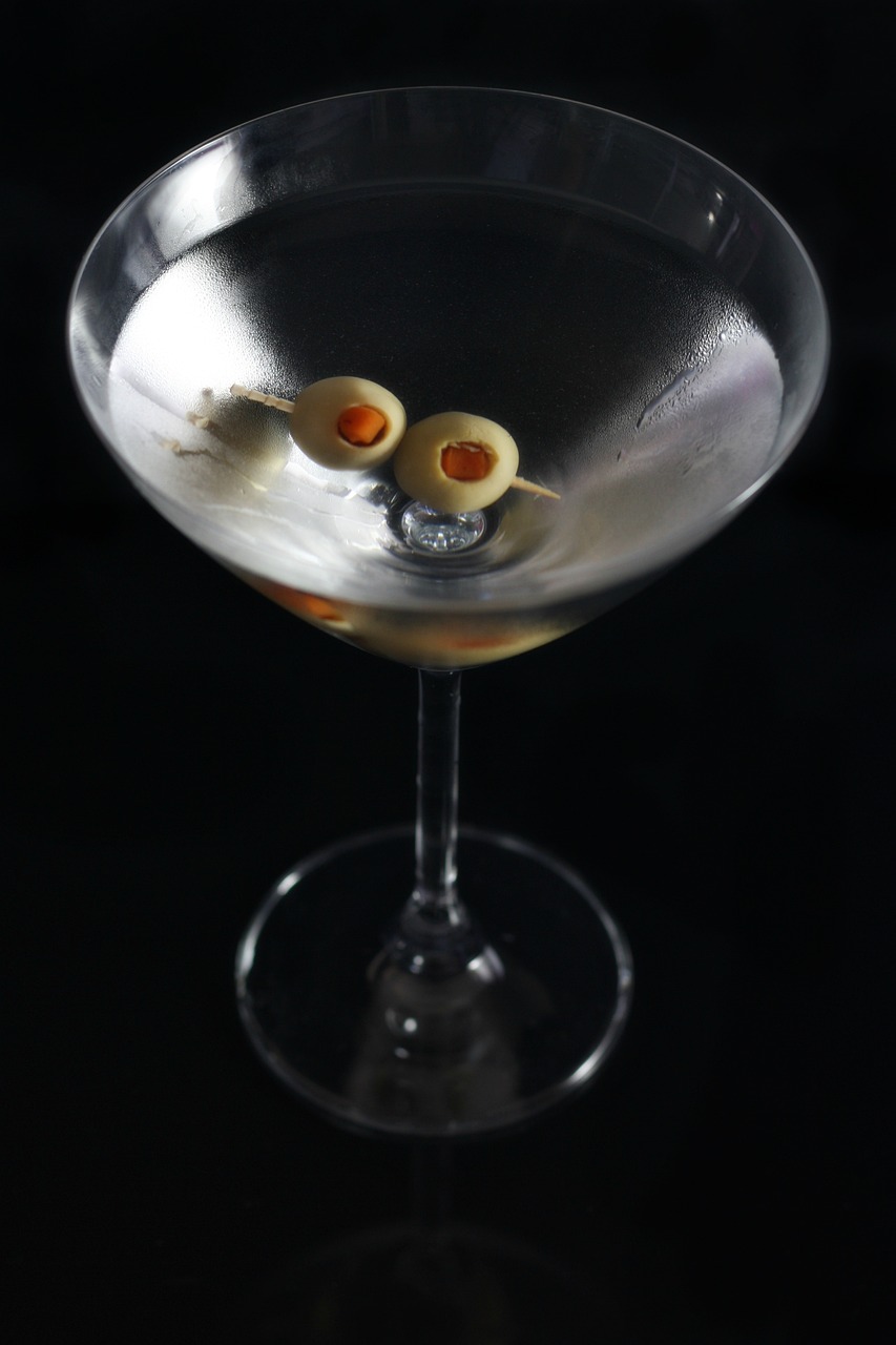 Câu chuyện đằng sau 6 ly cocktail “có gu" nhất quầy bar